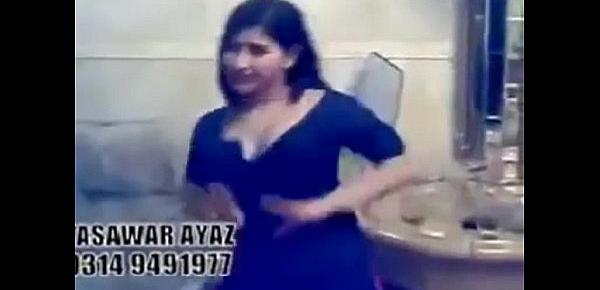  HOT DESI GIRLS Private Hot sexy Mujra Dance in home- (360p)